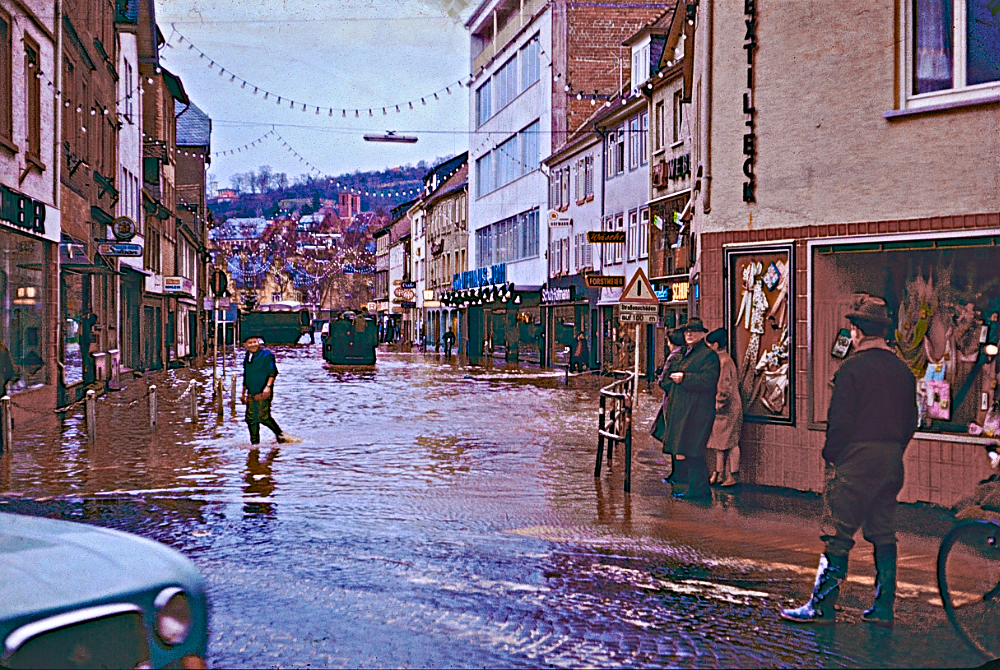 Hochwasser 196x - LKW des Bauhofs