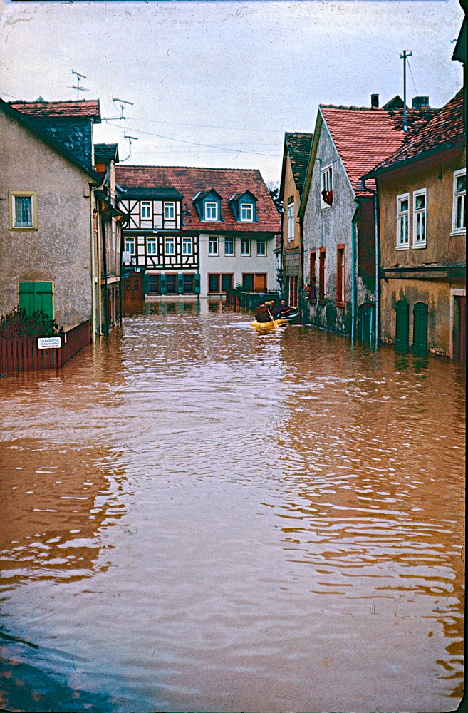 Hochwasser 196x - LKW des Bauhofs
