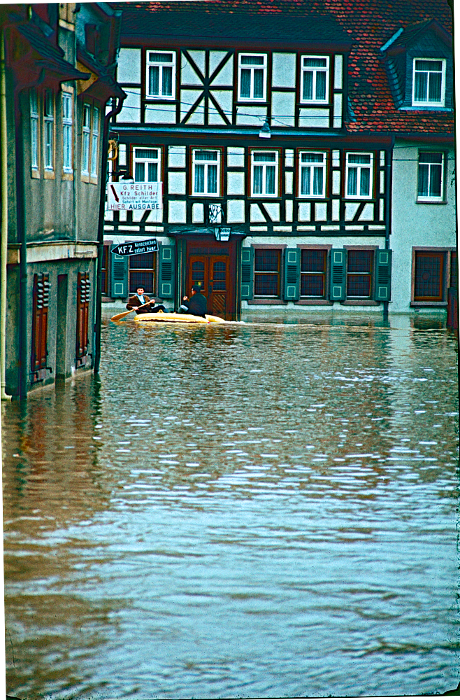 Hochwasser 196x - LKW des Bauhofs