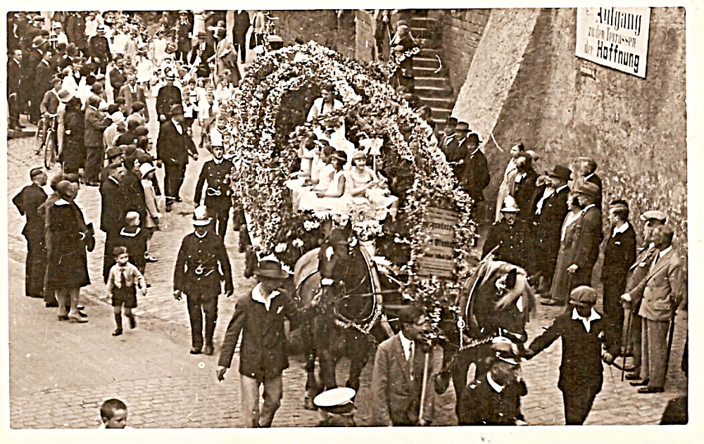 Die Gelnhäuser Blütenkönigin