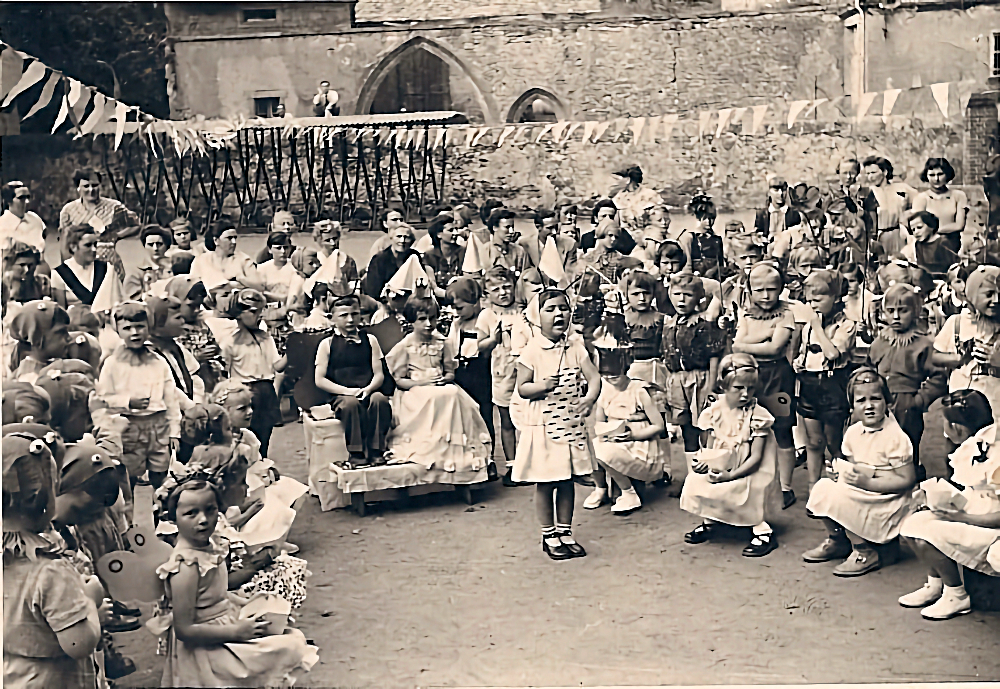 Singende Kinder im Kindergarten